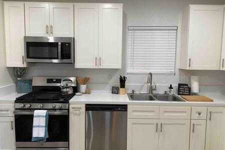 Country Charmer Single Story Cottage Pet Friendly Loomis Luaran gambar
