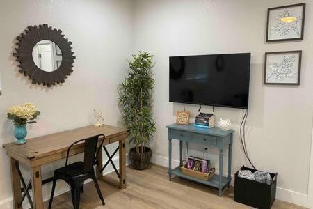 Country Charmer Single Story Cottage Pet Friendly Loomis Luaran gambar